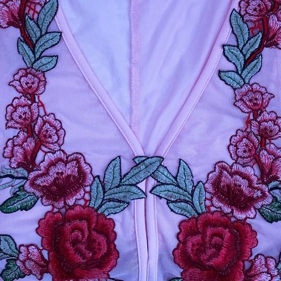 Floral Embroidered Body Suit - Picture 5 of 6